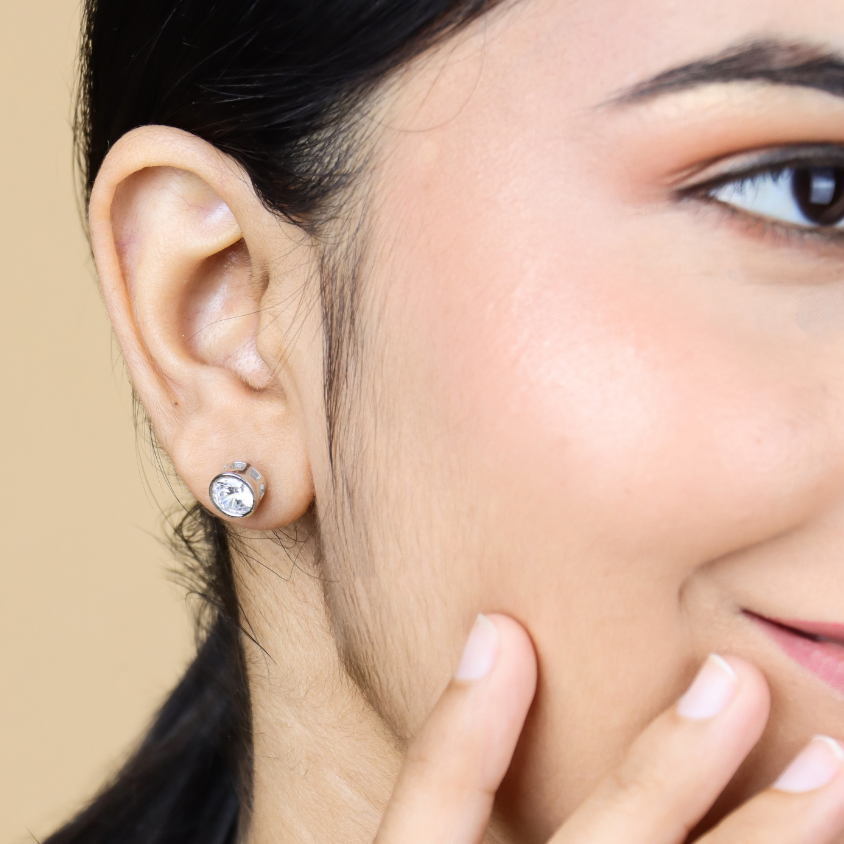 Silver Classic Round Elegance