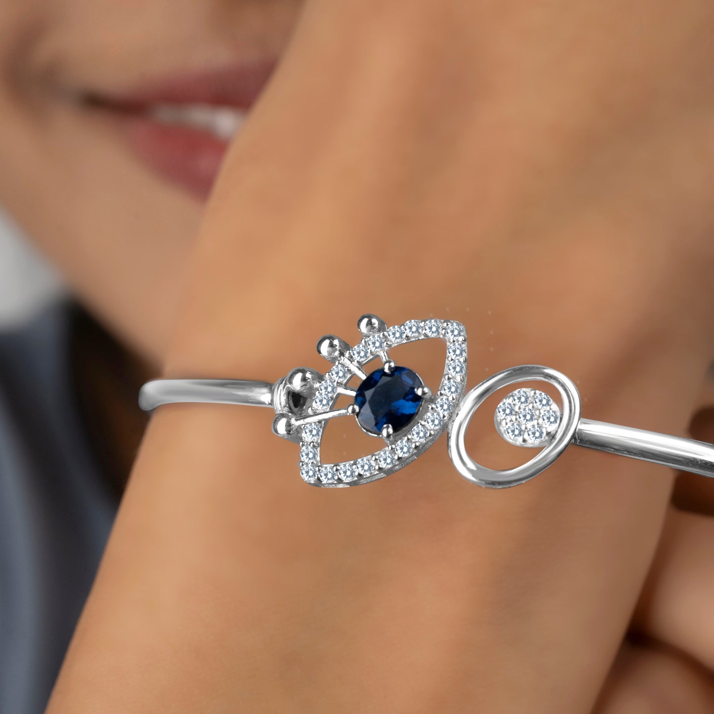 Royal Evil Eye Openable Bracelet