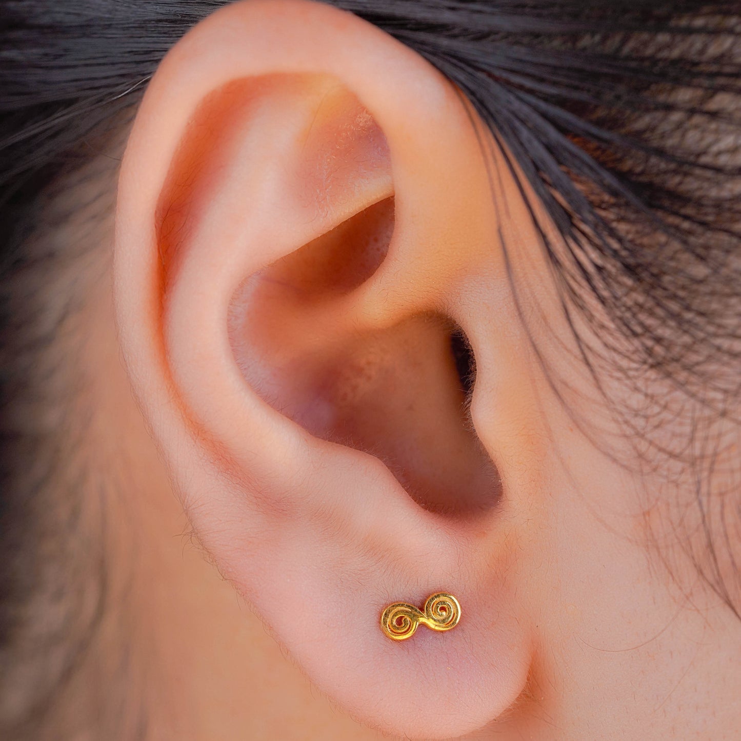Silver Swirl Spiral Studs